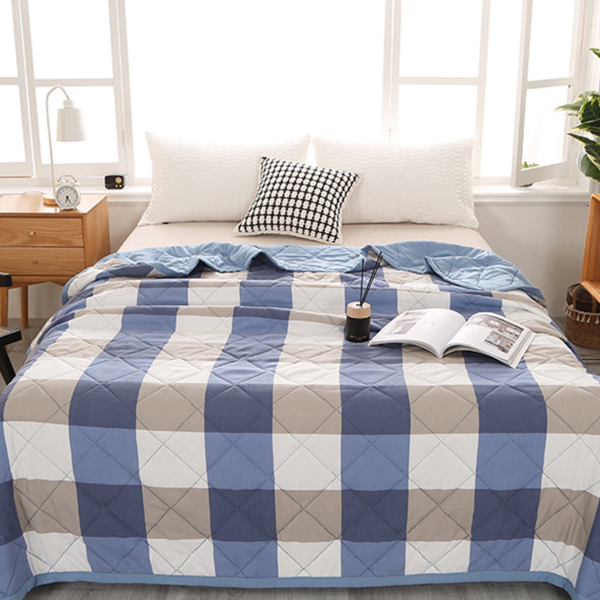 AYktou Reversible Patchwork Quilts Queen Size, 78.74x59.05in Lightweight Plaid Bedspreads Coverlets Quilt Bedding Blanket for All Seasons Blue
