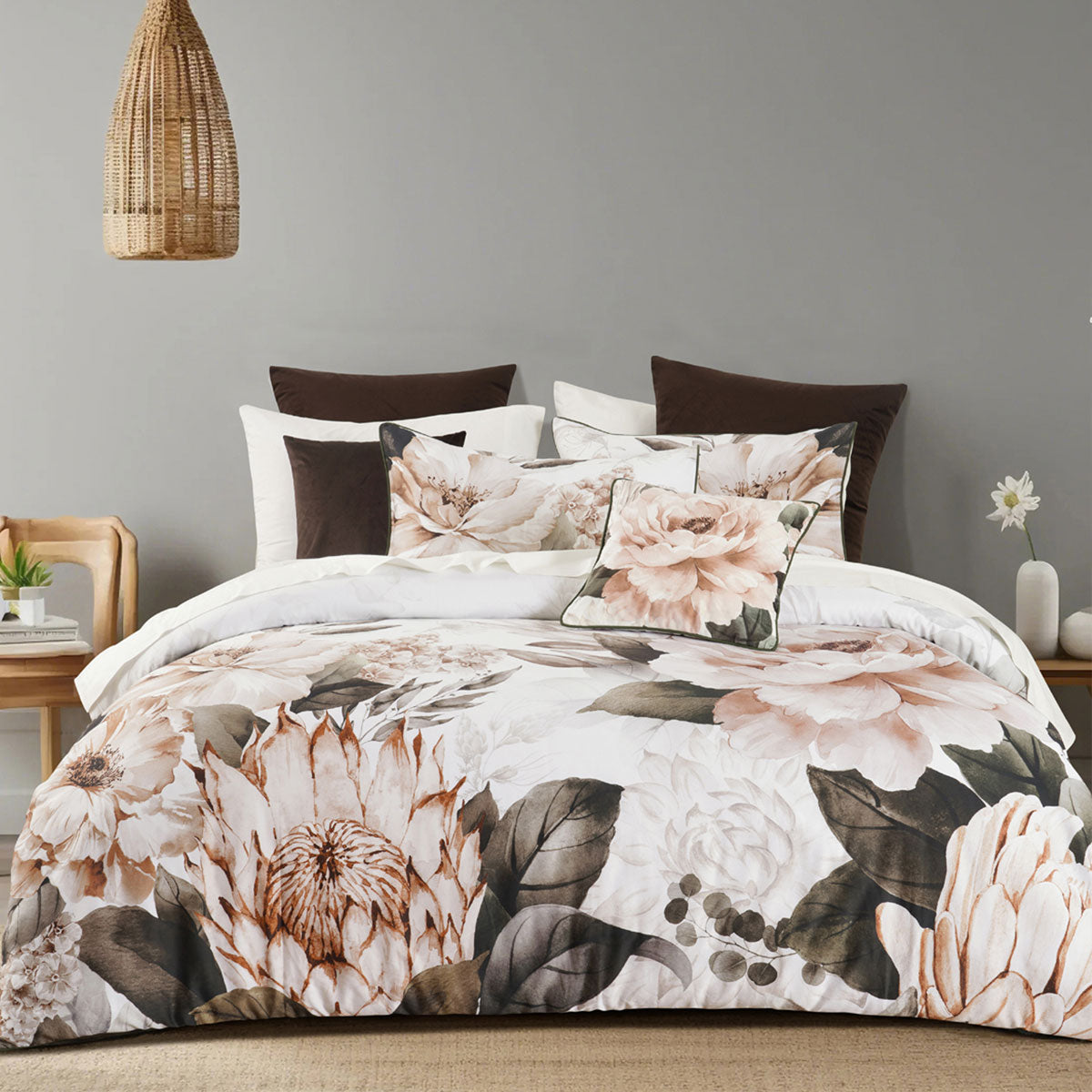 Bianca Somerset White Cotton Sateen Floral Quilt Cover Set Super King