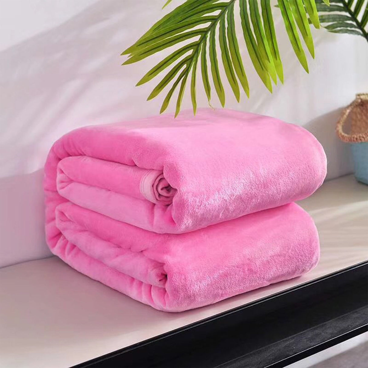 Fleece Throw Blanket for Couch,Super Soft Fuzzy Flannel Throw for Sofa, Luxury Plush Microfiber Bed Blanket, Cozy Home Decorative Velvet Gift Blanket,Fuzzy and Anti-Static(Grey 70x100cm) Pink 70x100cm