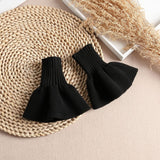 Two pairs Knitted yarn cuffs for autumn and winter, warm accessories,  elastic base, decorative fake sleeves(black）