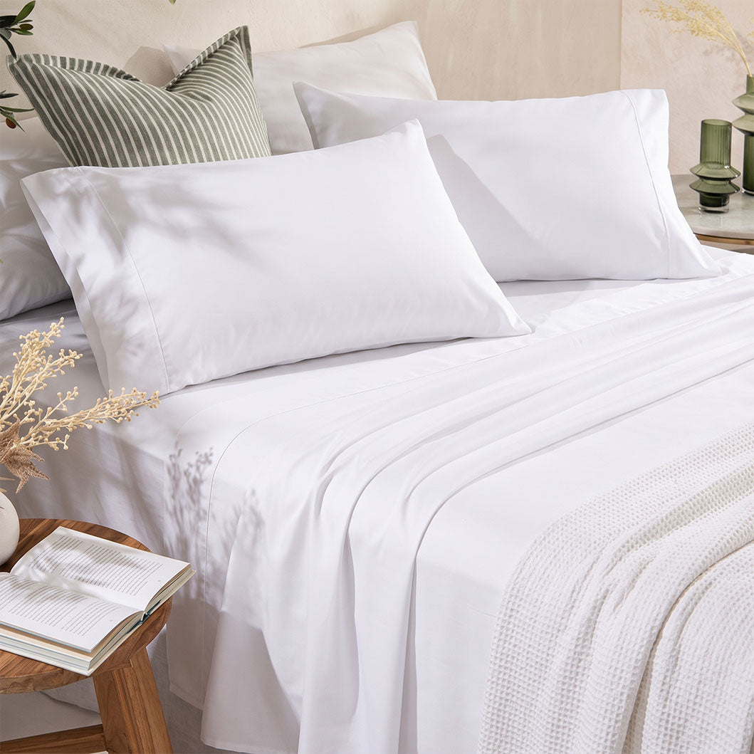 3 Piece Hotel Bamboo Cooling Sheet Set -Ultra Soft 2000TC Breathable Bed Sheets Set with 37 Centimetre Deep Pocket-Cooling Sheets for Hot Sleepers(White,King Single) (Copy)