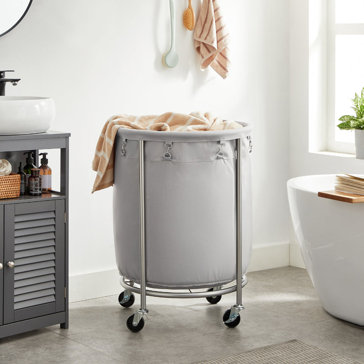 SONGMICS Laundry Basket with Wheels Gray and Silver